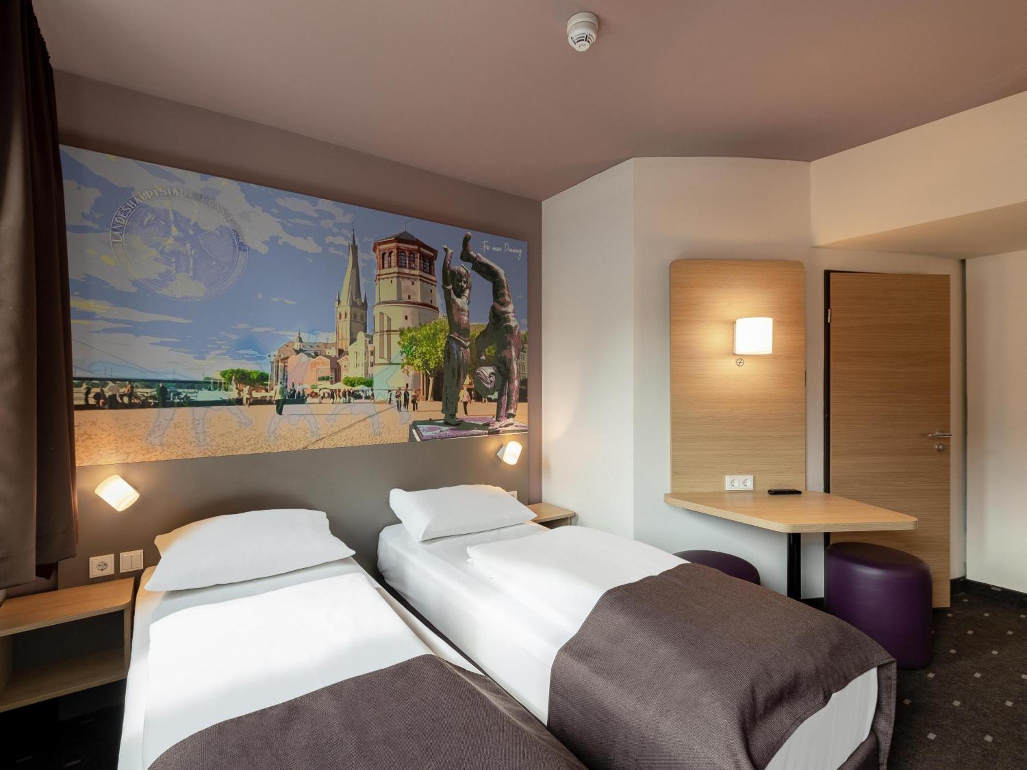 B&B Hotel Duesseldorf-Mitte Ngoại thất bức ảnh
