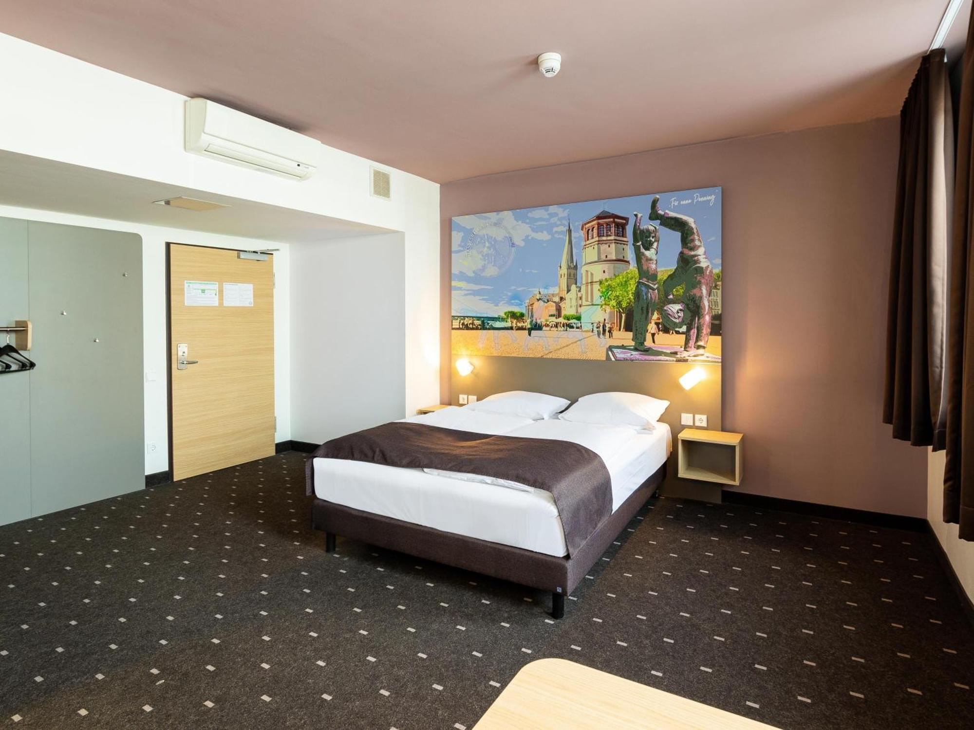B&B Hotel Duesseldorf-Mitte Ngoại thất bức ảnh
